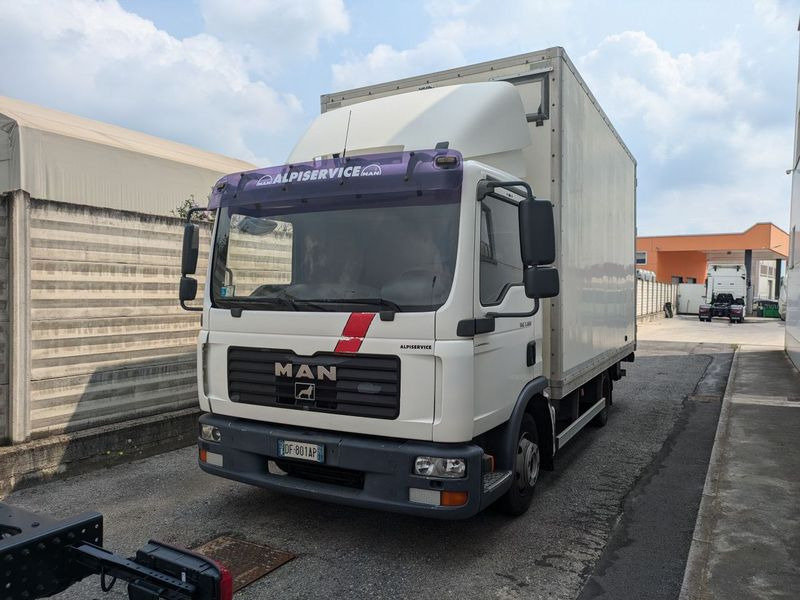 Camion cassone coibentato MAN MAN TGL 7.180 - بصندوق مغلق شاحنة: صور 1 Camion cassone coibentato MAN MAN TGL 7.180 - بصندوق مغلق شاحنة: صور 1