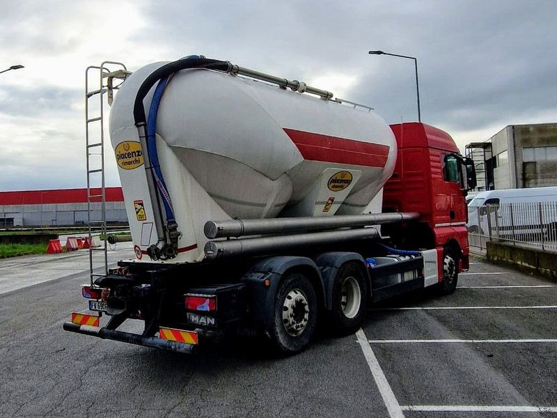 Camion cisterna MAN TGX TGX 26.500 - شاحنة جرار: صور 3 Camion cisterna MAN TGX TGX 26.500 - شاحنة جرار: صور 3
