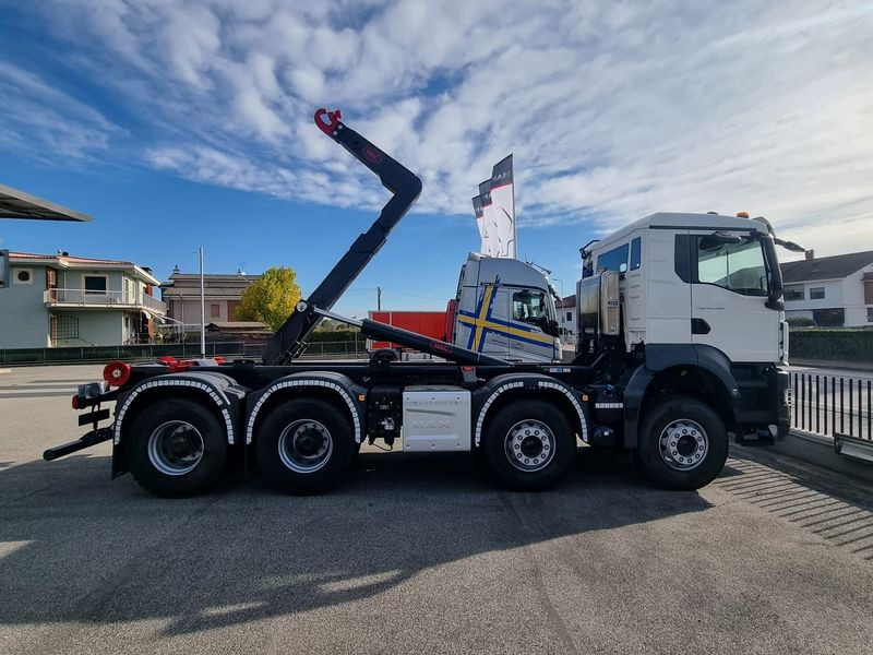 MAN TGS GANCIO SCARRABILE - NUOVO TGS 41.540 8x4 BB CH - شاحنة ذات الخطاف: صور 3 MAN TGS GANCIO SCARRABILE - NUOVO TGS 41.540 8x4 BB CH - شاحنة ذات الخطاف: صور 3