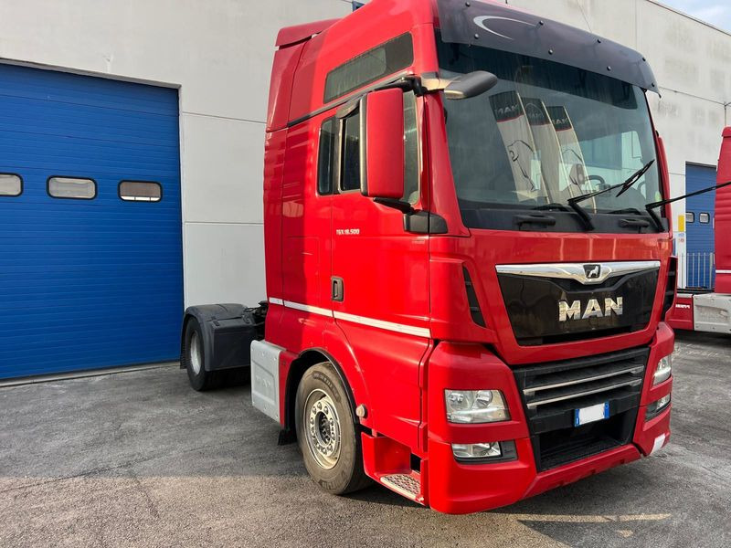 Trattore stradale MAN TGX TGX 18.500 - شاحنة جرار: صور 2 Trattore stradale MAN TGX TGX 18.500 - شاحنة جرار: صور 2