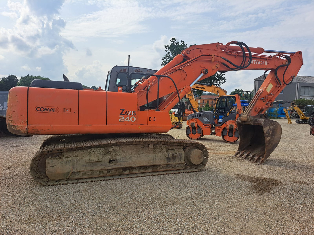 HITACHI HITACHI240 - حفارة: صور 2 HITACHI HITACHI240 - حفارة: صور 2