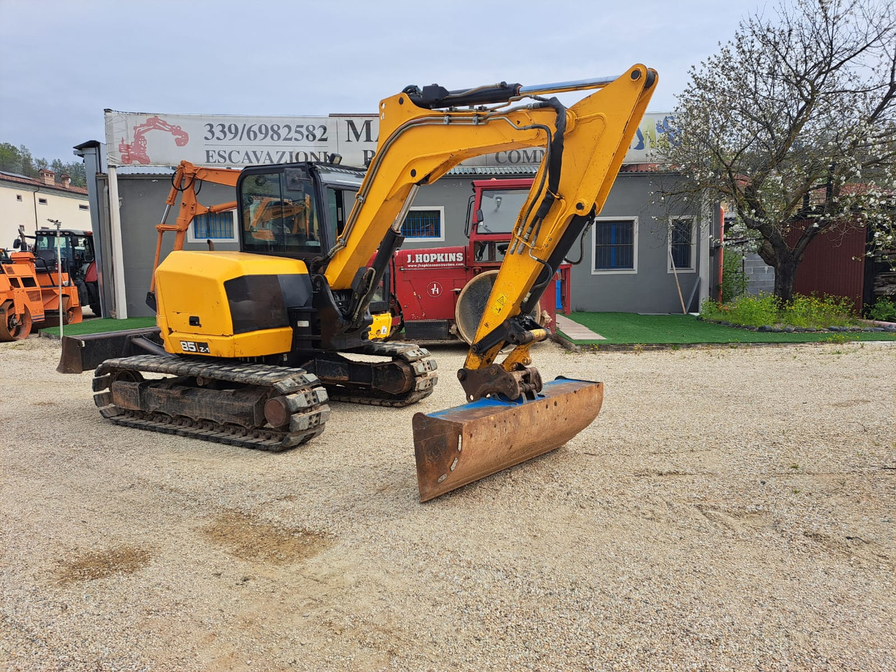 JCB 85Z - حفارة مصغرة: صور 4 JCB 85Z - حفارة مصغرة: صور 4