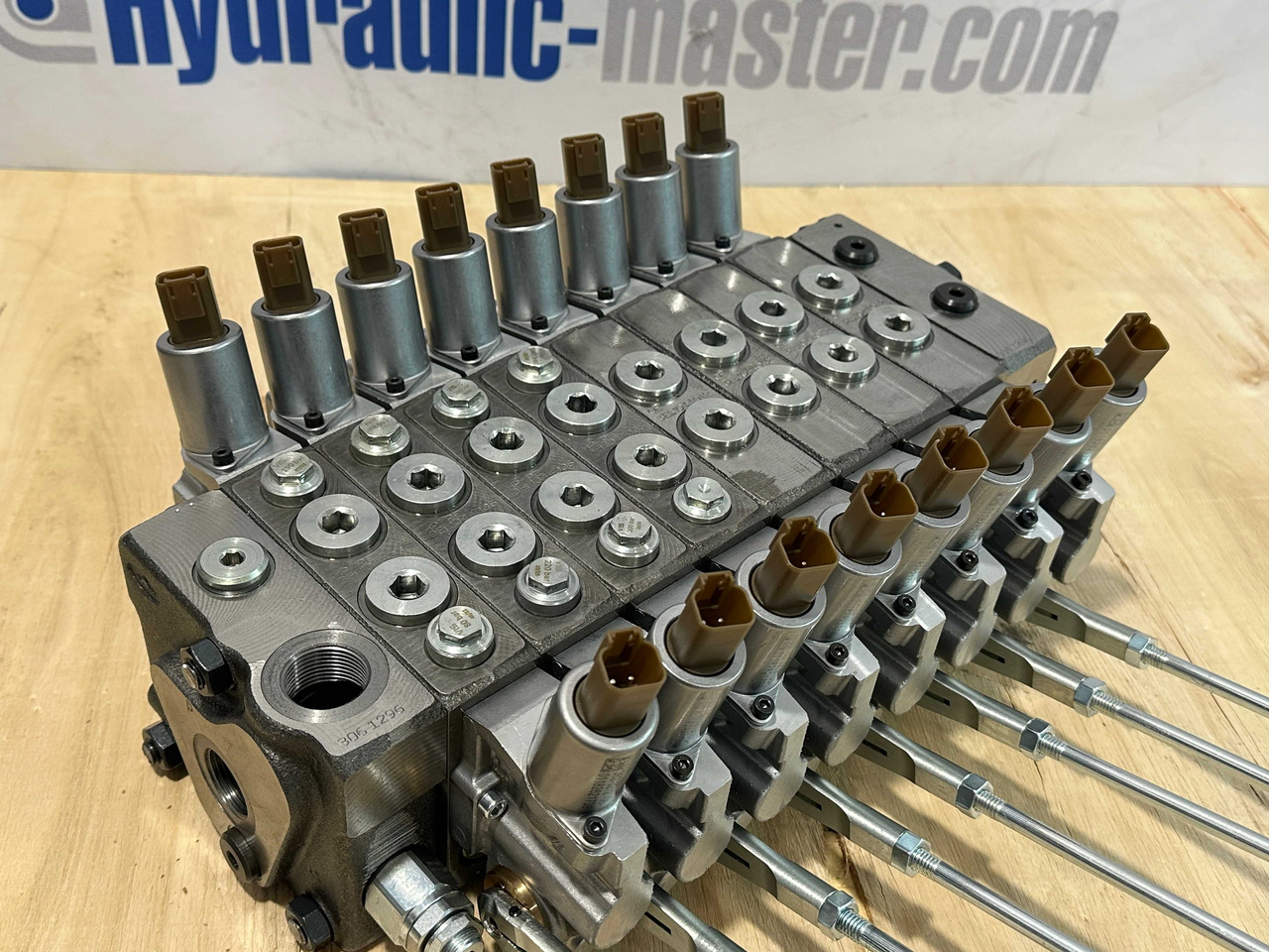 Valve Walvoil DPX100 MKG, Palfinger, Fassi, Hiab - مقطورة الغابات: صور 1 Valve Walvoil DPX100 MKG, Palfinger, Fassi, Hiab - مقطورة الغابات: صور 1