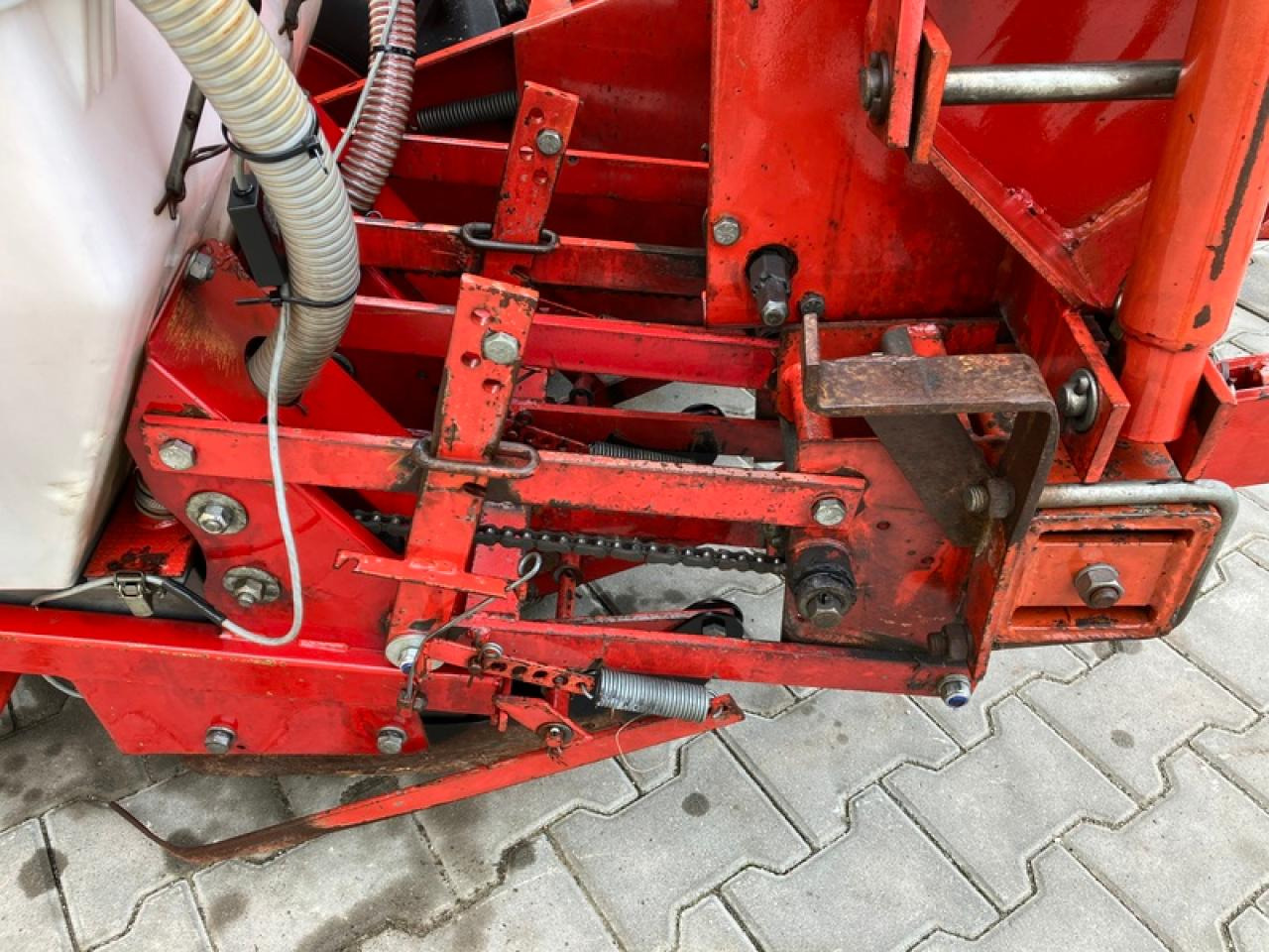Becker AEROMAT T - وضع البذور فى خطوط: صور 5 Becker AEROMAT T - وضع البذور فى خطوط: صور 5
