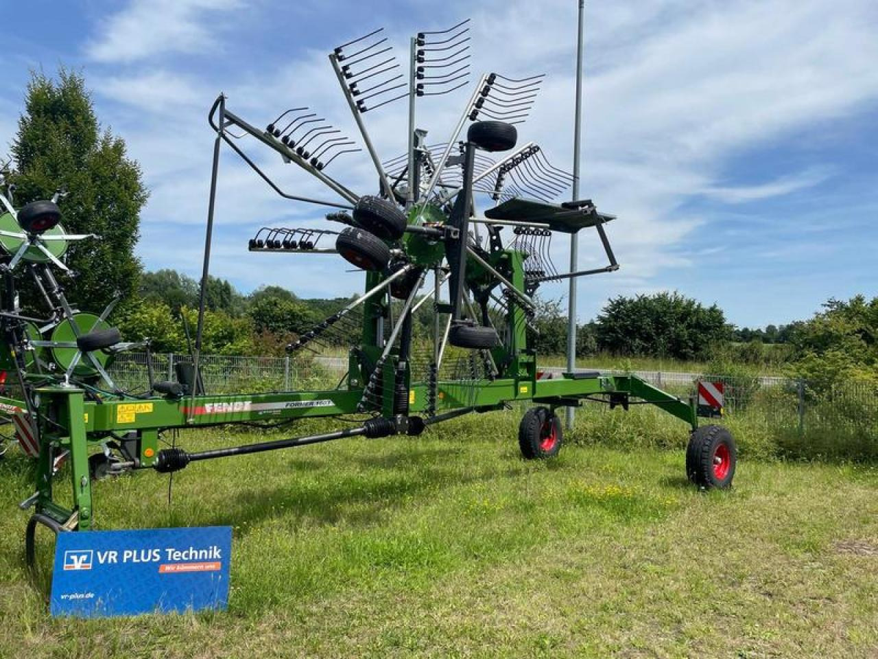 Fendt FORMER 1603 AKTION - لمّامَة القش: صور 1 Fendt FORMER 1603 AKTION - لمّامَة القش: صور 1
