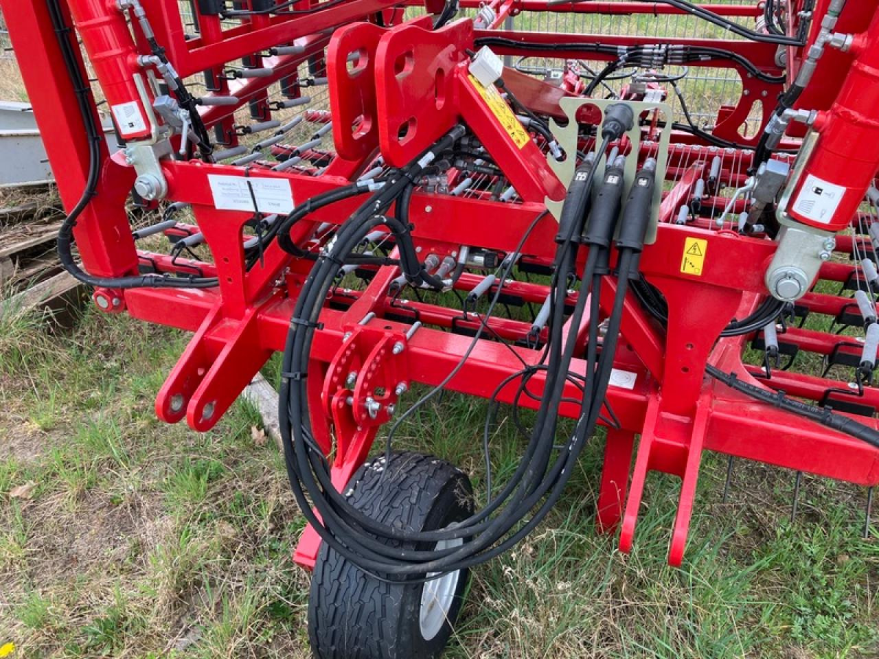 Horsch CURA 12 ST - ال معدات حراثه: صور 4 Horsch CURA 12 ST - ال معدات حراثه: صور 4