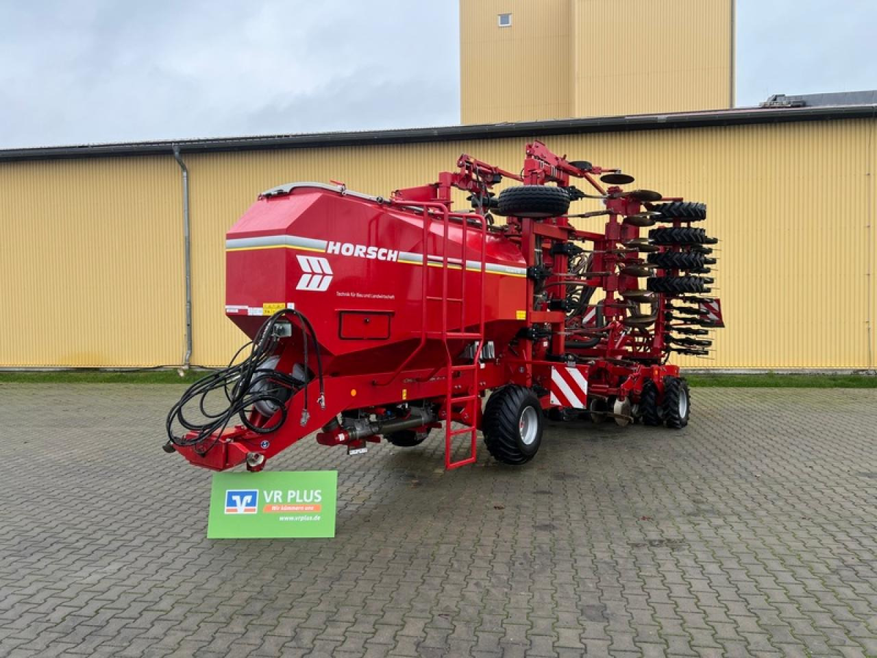 Horsch FOCUS 6 TD - معدات بذار: صور 1 Horsch FOCUS 6 TD - معدات بذار: صور 1