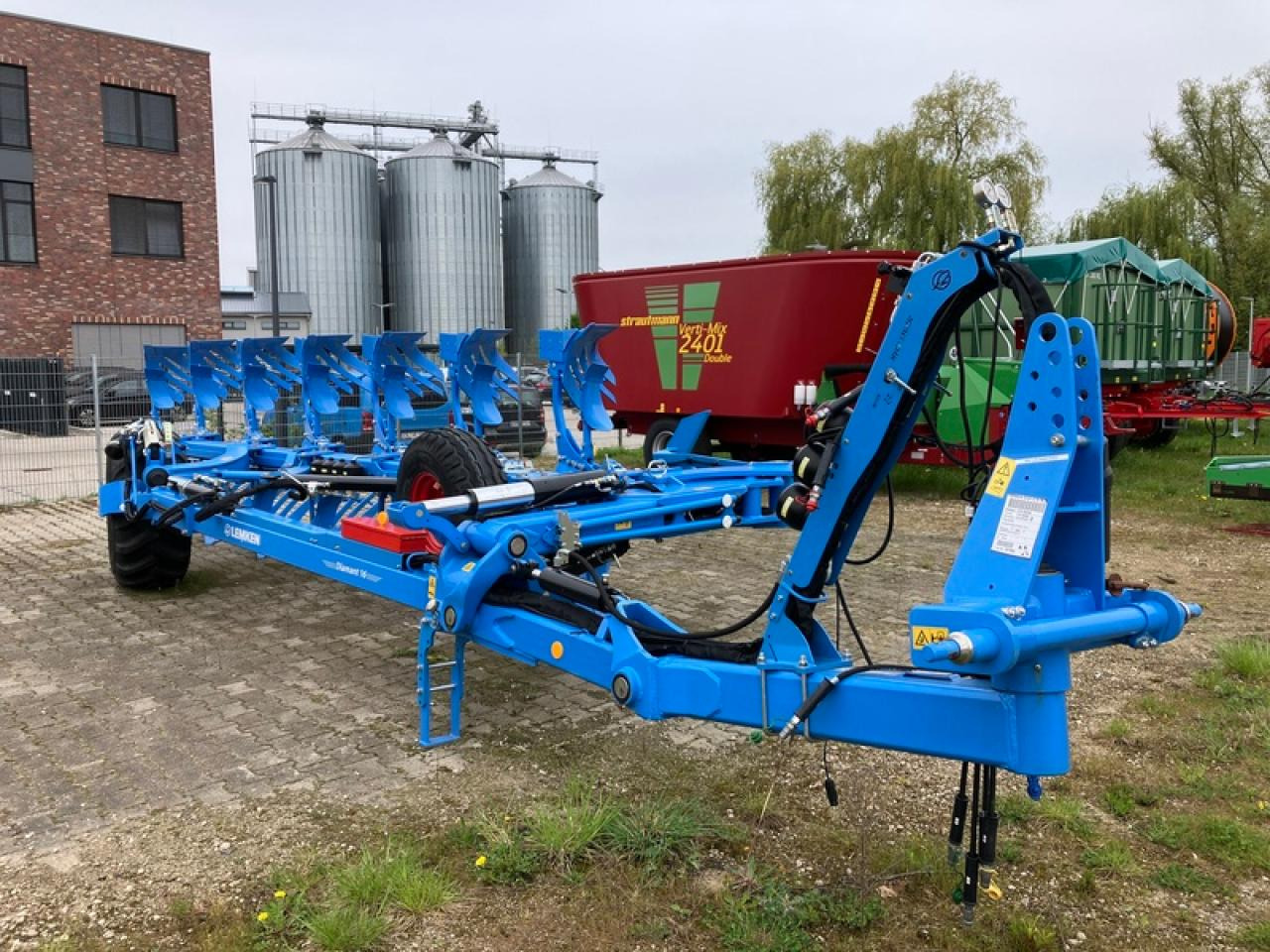 Lemken DIAMANT 16 V OFF+ONLAND - محراث: صور 2 Lemken DIAMANT 16 V OFF+ONLAND - محراث: صور 2