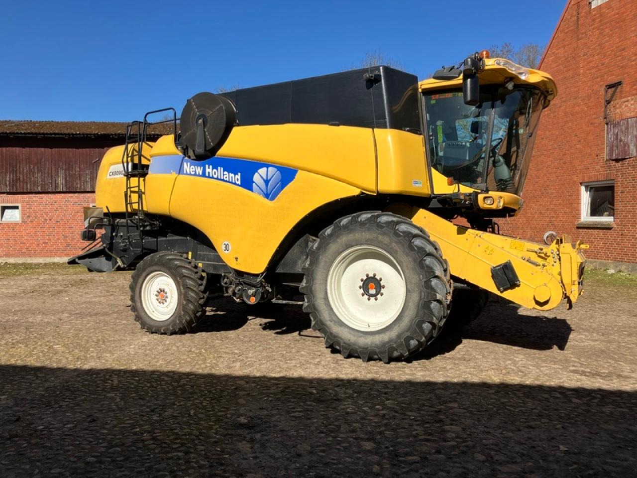 New Holland CX 8090 ALLRAD - حصادة شاملة: صور 1 New Holland CX 8090 ALLRAD - حصادة شاملة: صور 1