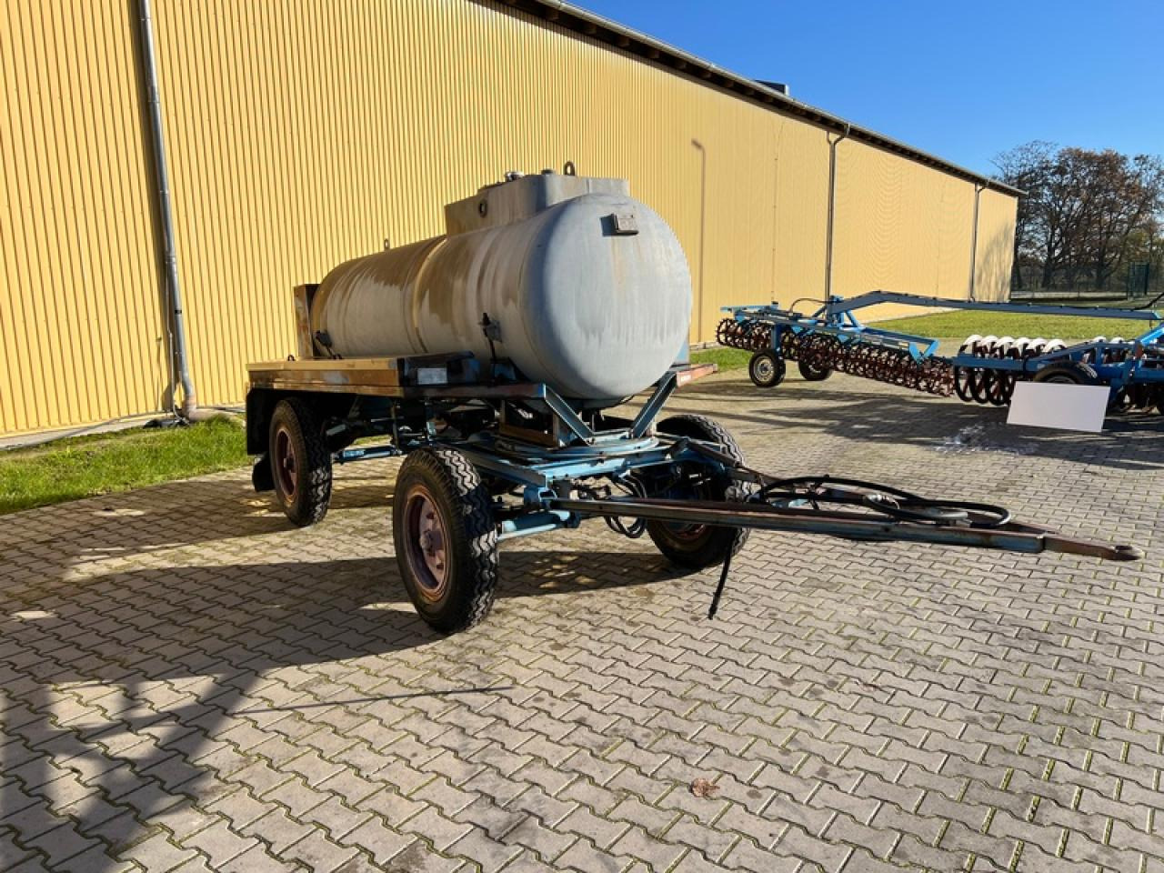 TANKWAGEN VEB WITTENBERGE - مقطورة: صور 4 TANKWAGEN VEB WITTENBERGE - مقطورة: صور 4