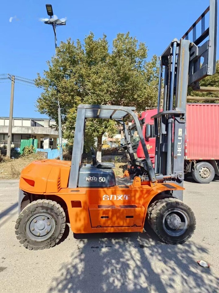 Heli h2000 5t 30 50 70 100 - رافعة شوكية ديزل: صور 4 Heli h2000 5t 30 50 70 100 - رافعة شوكية ديزل: صور 4