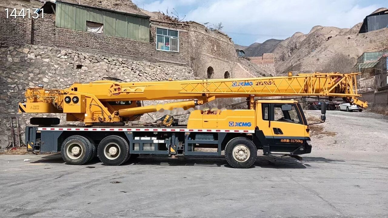 XCMG QY25 25t 35t 50t 70t 100t - موبايل كرين: صور 4 XCMG QY25 25t 35t 50t 70t 100t - موبايل كرين: صور 4