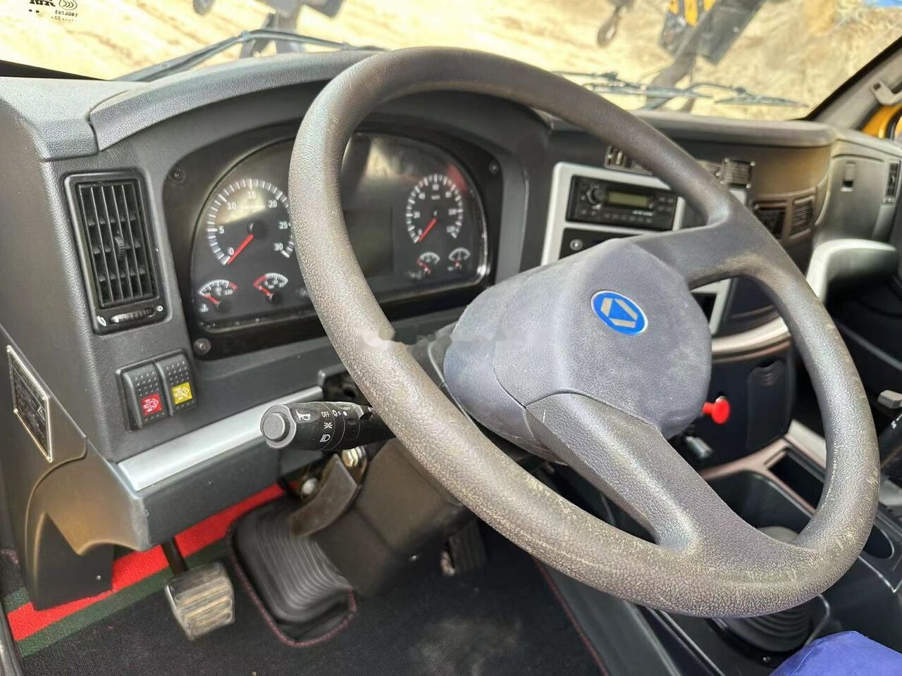 XCMG QY90K QY100K-II 90T 100T 90ton 100ton 80 70 50 - موبايل كرين: صور 5 XCMG QY90K QY100K-II 90T 100T 90ton 100ton 80 70 50 - موبايل كرين: صور 5