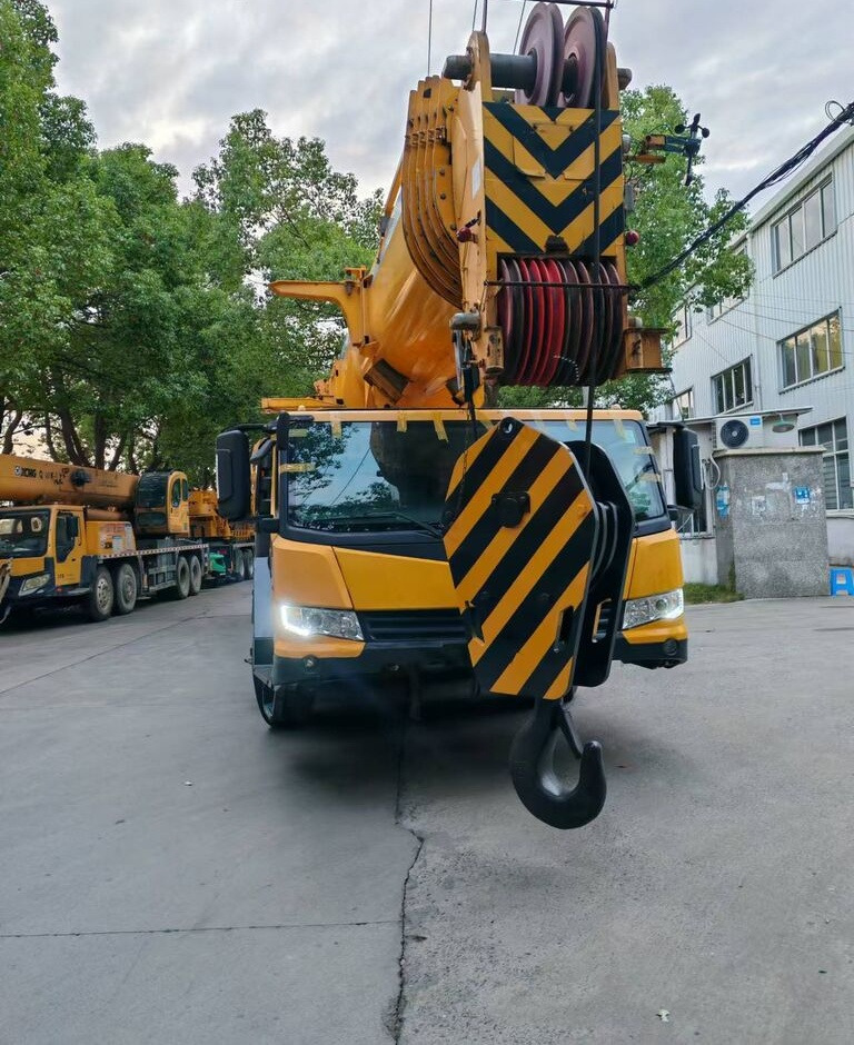 XCMG XCT130 - موبايل كرين: صور 1 XCMG XCT130 - موبايل كرين: صور 1