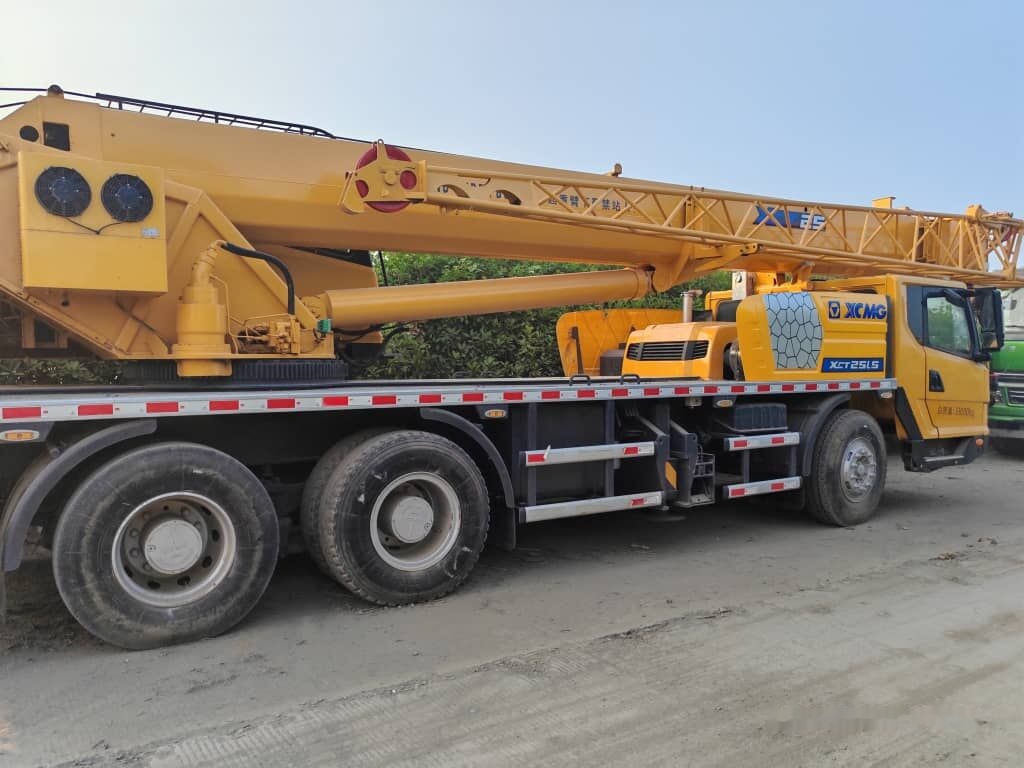 XCMG XCT25 XCT35 25T 25ton 35T 35ton - موبايل كرين: صور 5 XCMG XCT25 XCT35 25T 25ton 35T 35ton - موبايل كرين: صور 5