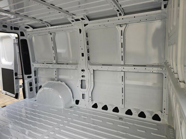 فان المدمجة FIAT Ducato 30 120 Serie10-9.2 Modell 2025 L2H1 PDC: صور 30