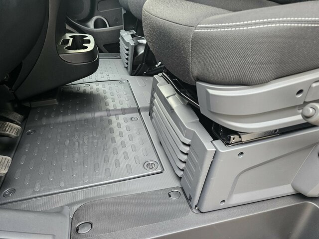 FIAT Ducato 35 140 Serie10-9.2 L2H1 Premium Kabine - فان: صور 4 FIAT Ducato 35 140 Serie10-9.2 L2H1 Premium Kabine - فان: صور 4