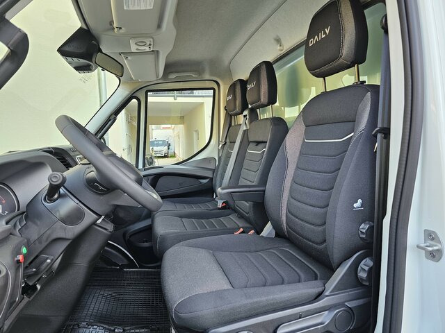 IVECO Daily 35S18 3.0 Koffer LBW Bär ACC LED sofort! - الشاحنات الصغيرة صندوق مغلق: صور 2 IVECO Daily 35S18 3.0 Koffer LBW Bär ACC LED sofort! - الشاحنات الصغيرة صندوق مغلق: صور 2