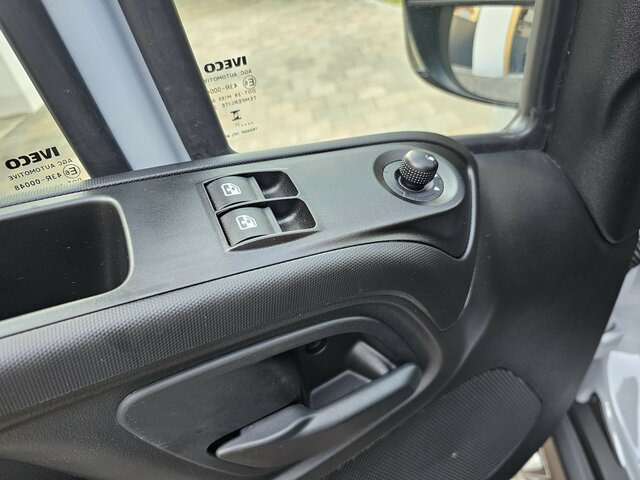 IVECO Daily 35S18HA8V DOKA Hi-Matic 12m³ 2xSchiebetür... - فان, الشاحنات الصغيرة كابينة مزدوجة: صور 2 IVECO Daily 35S18HA8V DOKA Hi-Matic 12m³ 2xSchiebetür... - فان, الشاحنات الصغيرة كابينة مزدوجة: صور 2