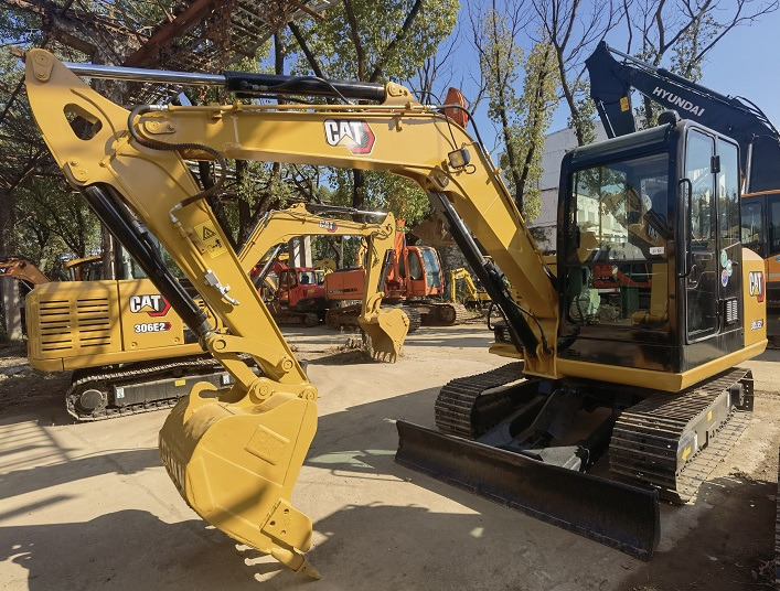 CAT 305.5E2 Excavator - حفارة مصغرة: صور 2 CAT 305.5E2 Excavator - حفارة مصغرة: صور 2