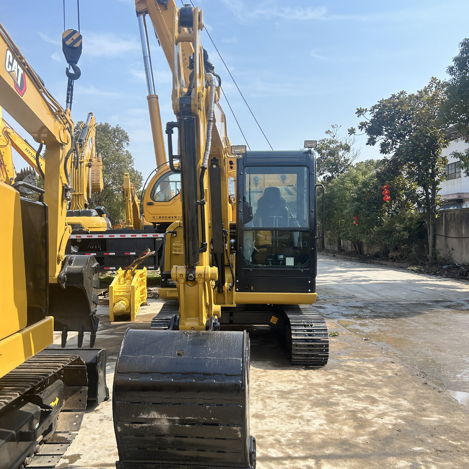 CAT 305.5E2 Excavator - حفارات زحافة: صور 1 CAT 305.5E2 Excavator - حفارات زحافة: صور 1