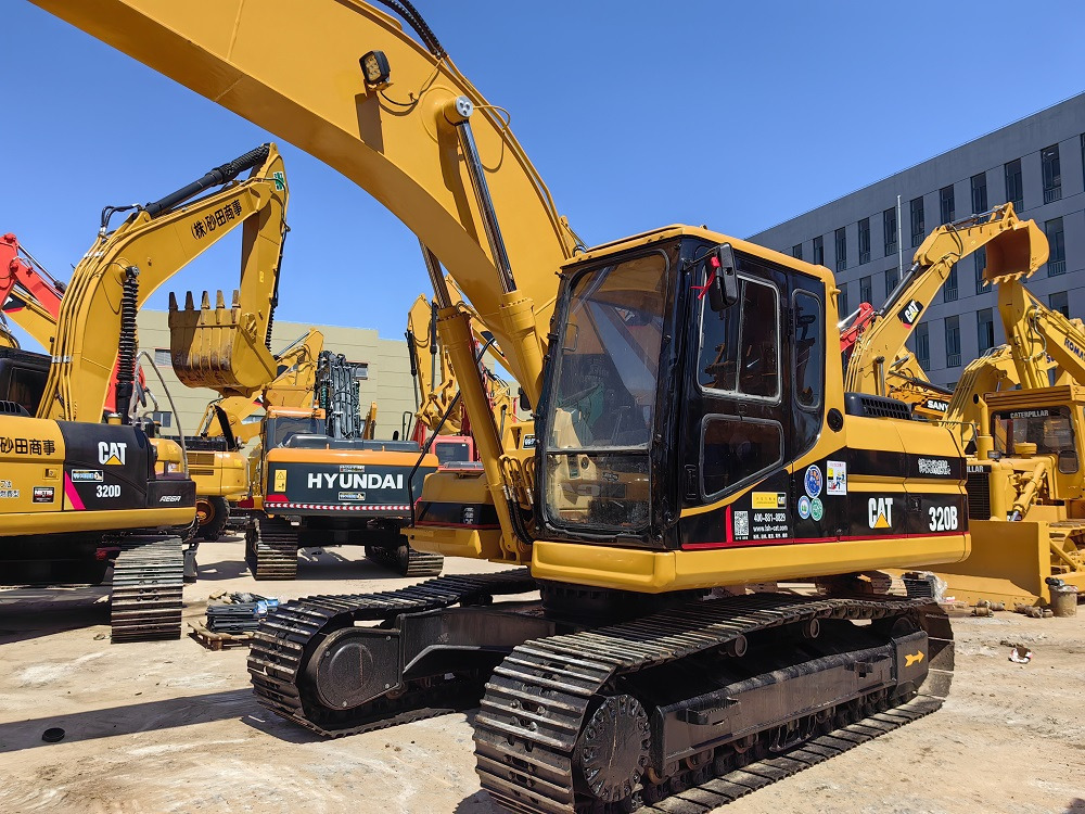 CAT 320B Excavator - حفارات زحافة: صور 5 CAT 320B Excavator - حفارات زحافة: صور 5