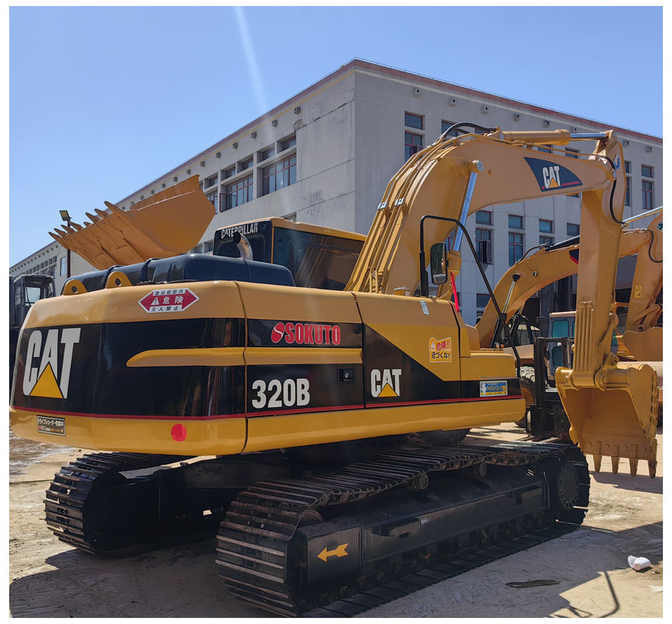 CAT 320B Excavator - حفارات زحافة: صور 1 CAT 320B Excavator - حفارات زحافة: صور 1