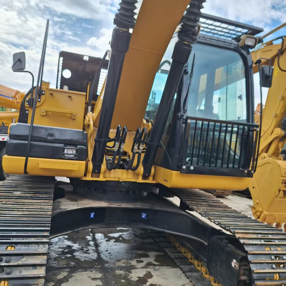 CAT 320D2 Excavator - حفارات زحافة: صور 3 CAT 320D2 Excavator - حفارات زحافة: صور 3