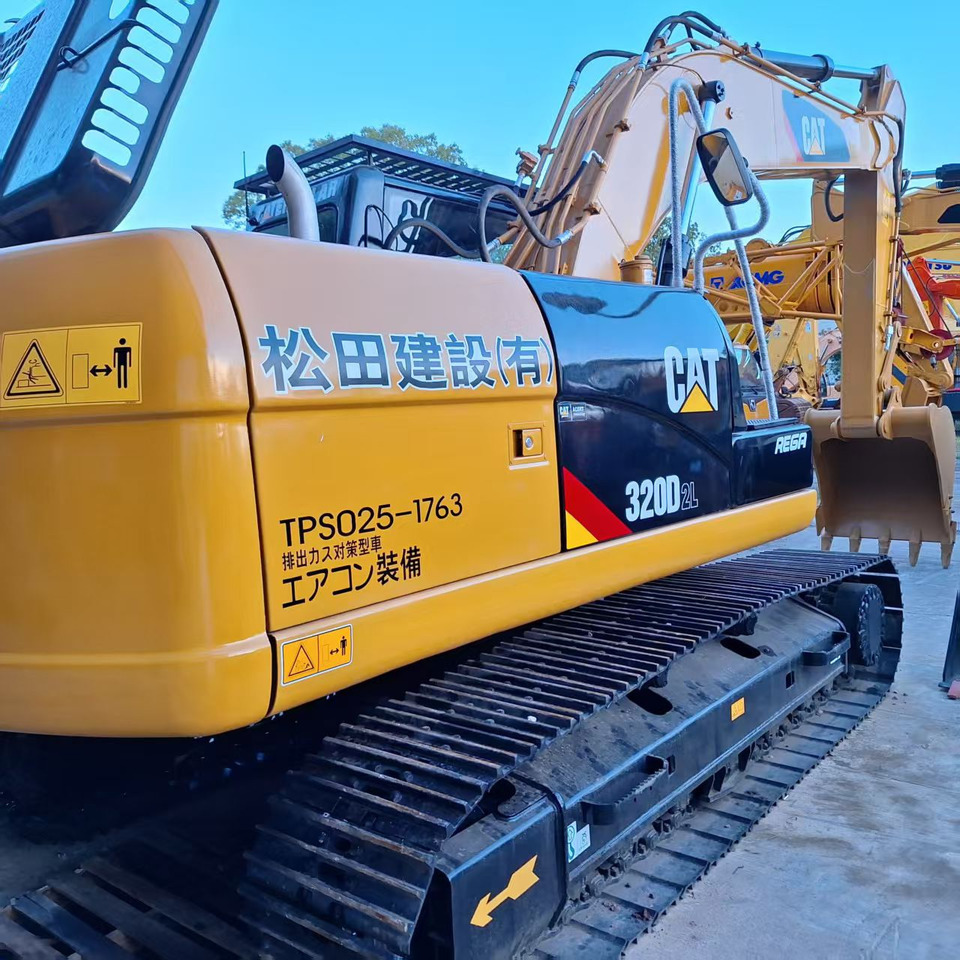 CAT 320D2L Excavator - حفارات زحافة: صور 2 CAT 320D2L Excavator - حفارات زحافة: صور 2