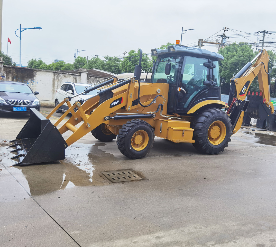 CAT 420F Backhoe Loader - حفار متعدد الاستخدام: صور 1 CAT 420F Backhoe Loader - حفار متعدد الاستخدام: صور 1