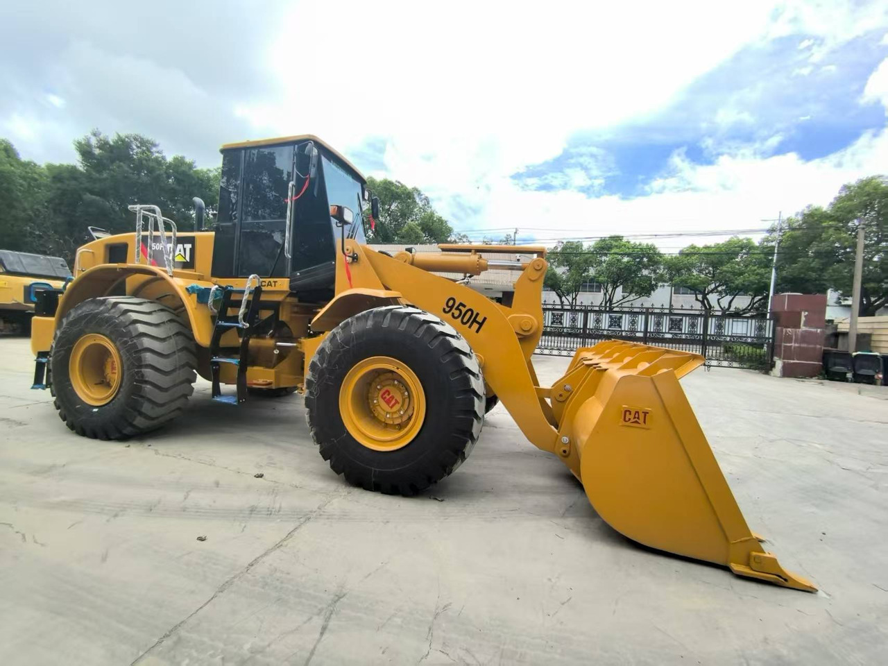 CAT 950H Loader - اللودر بعجل: صور 1 CAT 950H Loader - اللودر بعجل: صور 1