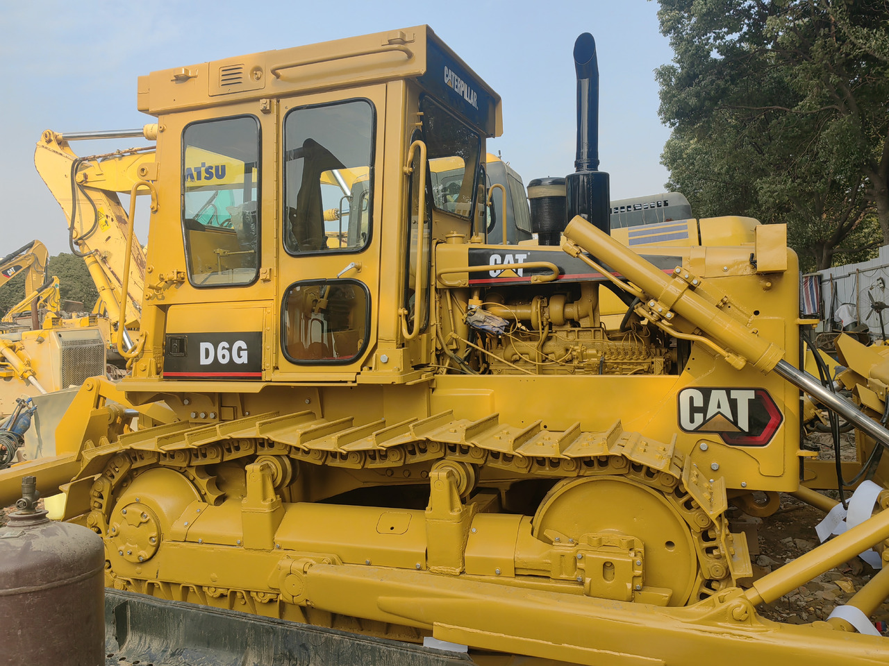 CAT D6G Bulldozer - بلدوزر: صور 4 CAT D6G Bulldozer - بلدوزر: صور 4