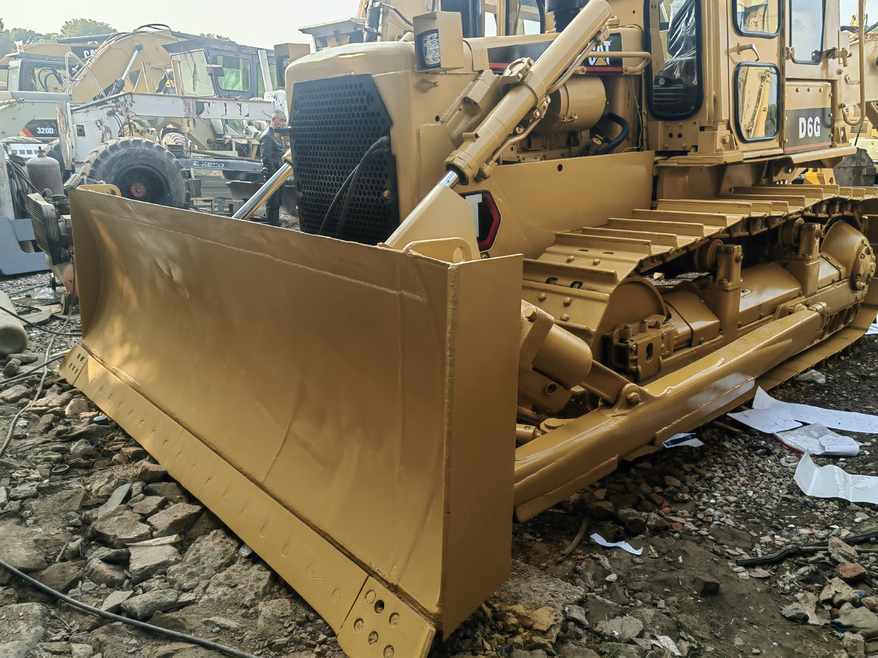 CAT D6G Bulldozer - بلدوزر: صور 2 CAT D6G Bulldozer - بلدوزر: صور 2