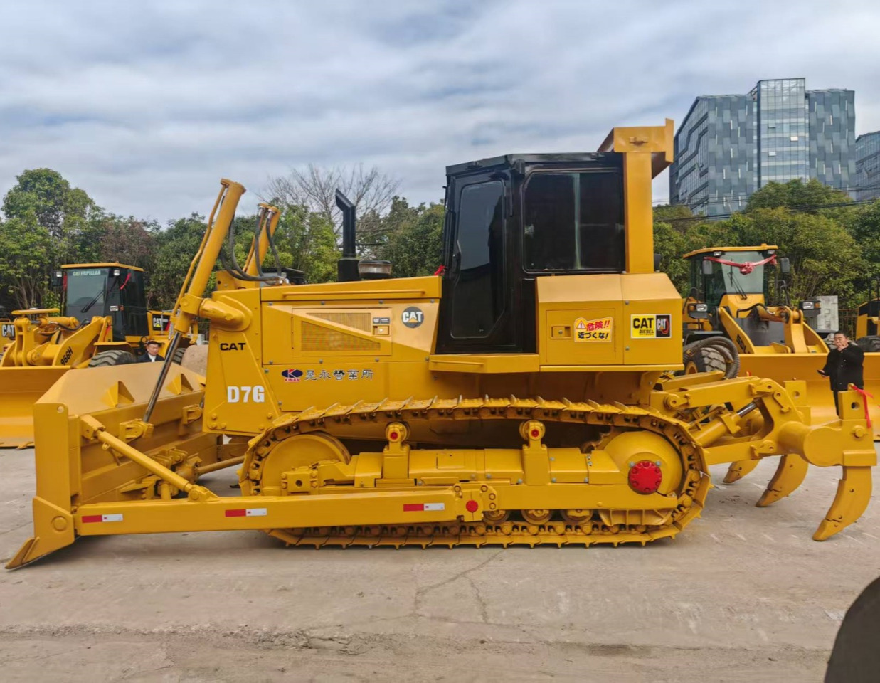 CAT D7G Bulldozer - بلدوزر: صور 3 CAT D7G Bulldozer - بلدوزر: صور 3