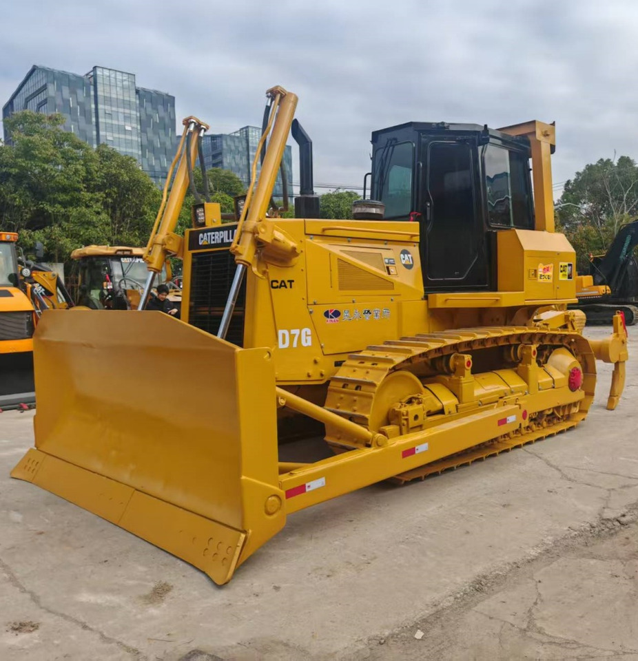 CAT D7G Dozer - بلدوزر: صور 1 CAT D7G Dozer - بلدوزر: صور 1