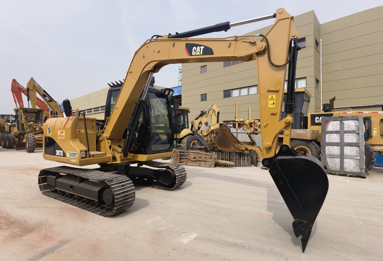 CATERPILLAR 307D - حفارات زحافة: صور 4 CATERPILLAR 307D - حفارات زحافة: صور 4