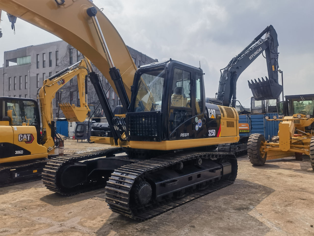 CATERPILLAR CAT 325D Excavator - حفارات زحافة: صور 4 CATERPILLAR CAT 325D Excavator - حفارات زحافة: صور 4