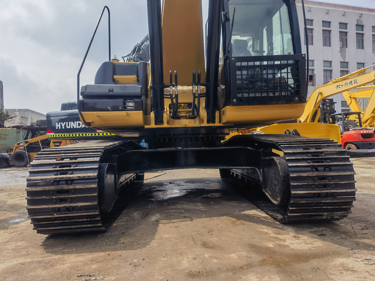CATERPILLAR CAT 325D Excavator - حفارات زحافة: صور 3 CATERPILLAR CAT 325D Excavator - حفارات زحافة: صور 3