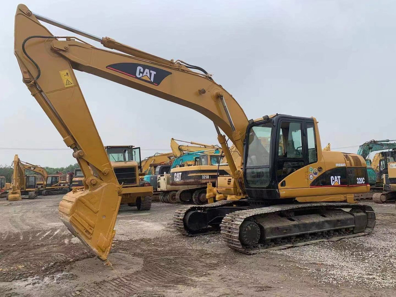 Cat 320c excavator - حفارات زحافة: صور 4 Cat 320c excavator - حفارات زحافة: صور 4