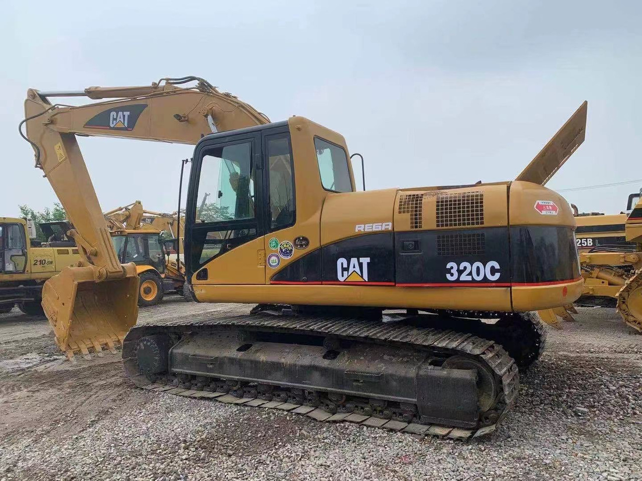 Cat 320c excavator - حفارات زحافة: صور 5 Cat 320c excavator - حفارات زحافة: صور 5