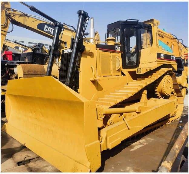 Cheap Price Used CAT Bulldozer machine Japan Caterpillar D7H D7R bulldozer dozer for sale - بلدوزر: صور 1 Cheap Price Used CAT Bulldozer machine Japan Caterpillar D7H D7R bulldozer dozer for sale - بلدوزر: صور 1