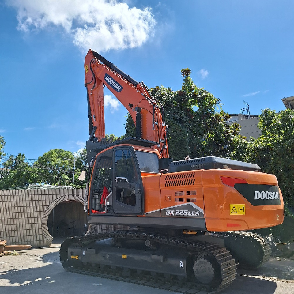 Doosan Dx225LCA Crawler Excavator - حفارات زحافة: صور 1 Doosan Dx225LCA Crawler Excavator - حفارات زحافة: صور 1