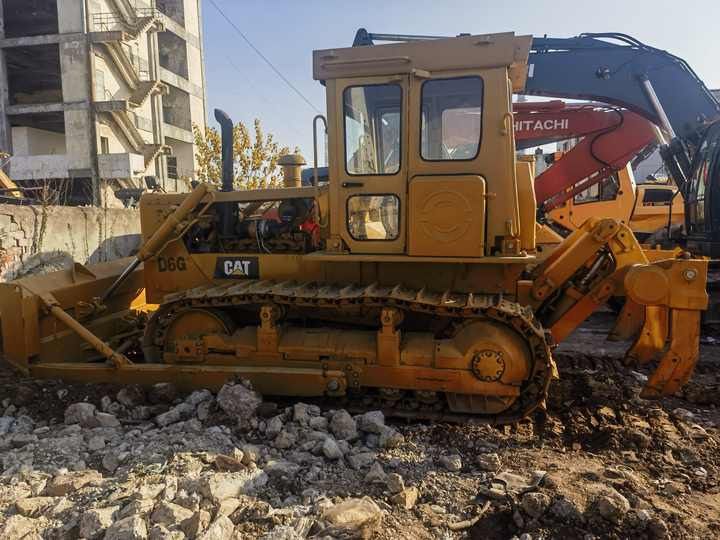 Excellent Condition Used Bulldozers CAT D6G Original Japanese Second Hand CAT D6G in stock in china - بلدوزر: صور 4 Excellent Condition Used Bulldozers CAT D6G Original Japanese Second Hand CAT D6G in stock in china - بلدوزر: صور 4