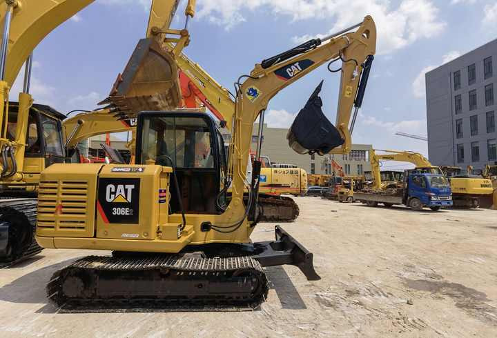 Good Condition Mini Excavator 7.5Ton Cat 306e2 Hydraulic Crawler second hand Mini digger For Sale - حفارات زحافة: صور 2 Good Condition Mini Excavator 7.5Ton Cat 306e2 Hydraulic Crawler second hand Mini digger For Sale - حفارات زحافة: صور 2