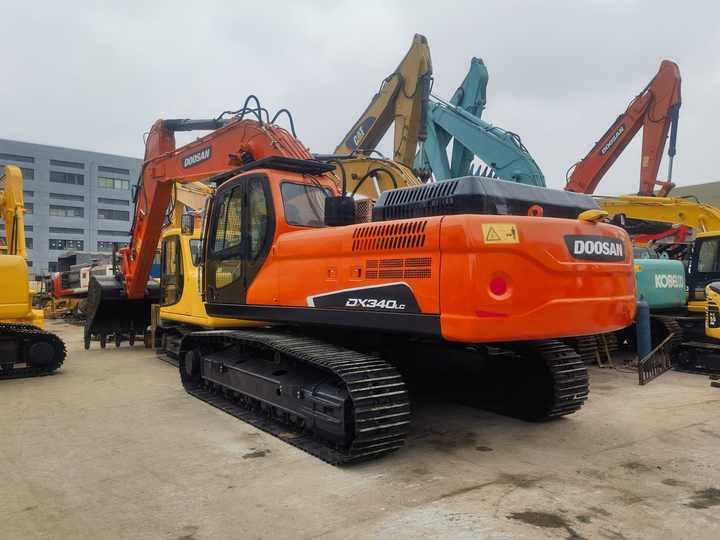 Good Condition Used Excavators Japan Used Excavator DOOSAN DX340LCA Hydraulic Crawler Digger Excavator for Sale - حفارات زحافة: صور 3 Good Condition Used Excavators Japan Used Excavator DOOSAN DX340LCA Hydraulic Crawler Digger Excavator for Sale - حفارات زحافة: صور 3