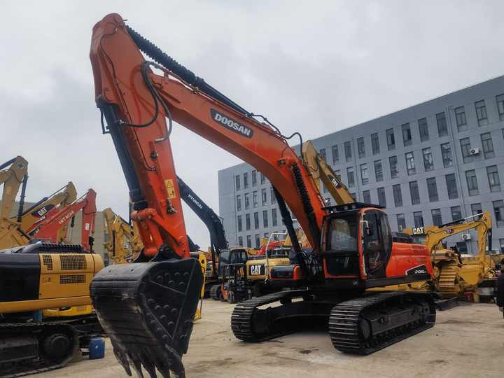 Good Condition Used Excavators Japan Used Excavator DOOSAN DX340LCA Hydraulic Crawler Digger Excavator for Sale - حفارات زحافة: صور 4 Good Condition Used Excavators Japan Used Excavator DOOSAN DX340LCA Hydraulic Crawler Digger Excavator for Sale - حفارات زحافة: صور 4