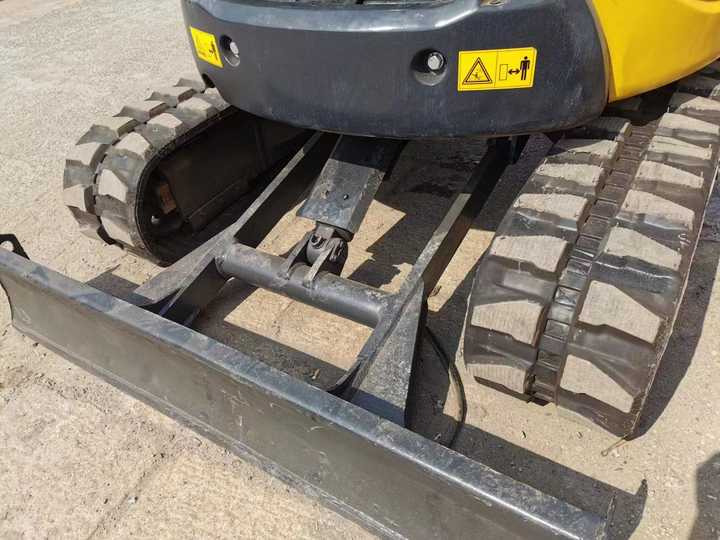Good condition used Komatsu PC55MR-3 excavator Original Komatsu PC55MR-3 for sale in shanghai - حفارة مصغرة: صور 2 Good condition used Komatsu PC55MR-3 excavator Original Komatsu PC55MR-3 for sale in shanghai - حفارة مصغرة: صور 2