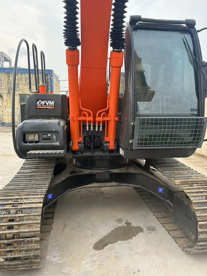 Hitachi ZX120 Excavator - حفارات زحافة: صور 3 Hitachi ZX120 Excavator - حفارات زحافة: صور 3