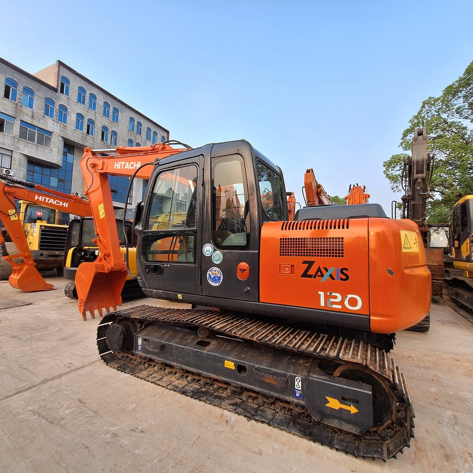 Hitachi ZX120 Excavator - حفارات زحافة: صور 3 Hitachi ZX120 Excavator - حفارات زحافة: صور 3