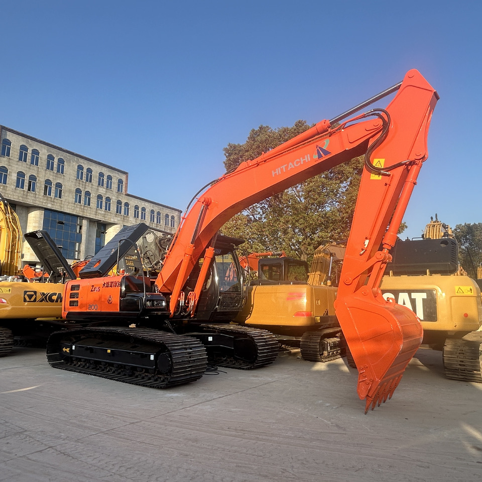 Hitachi ZX200-3 Excavator - حفارات زحافة: صور 1 Hitachi ZX200-3 Excavator - حفارات زحافة: صور 1